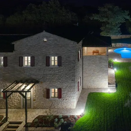 Vacay Barbarella Villa