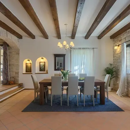 Vacay Barbarella Villa *